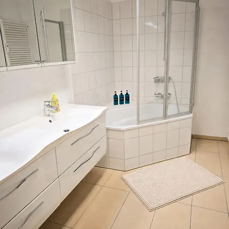 2 Mit Anbindung Für 5 Personen Aquisgrán